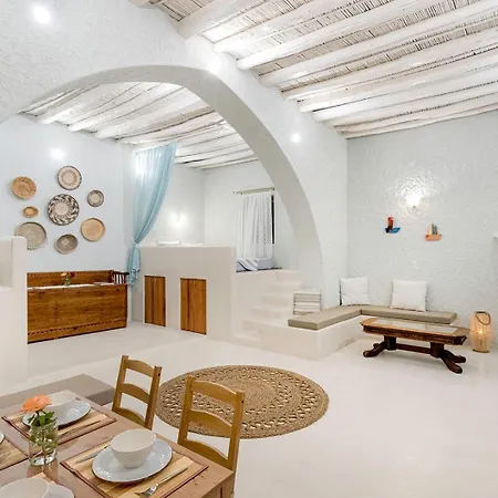 Дом отдыха Rose Traditional House