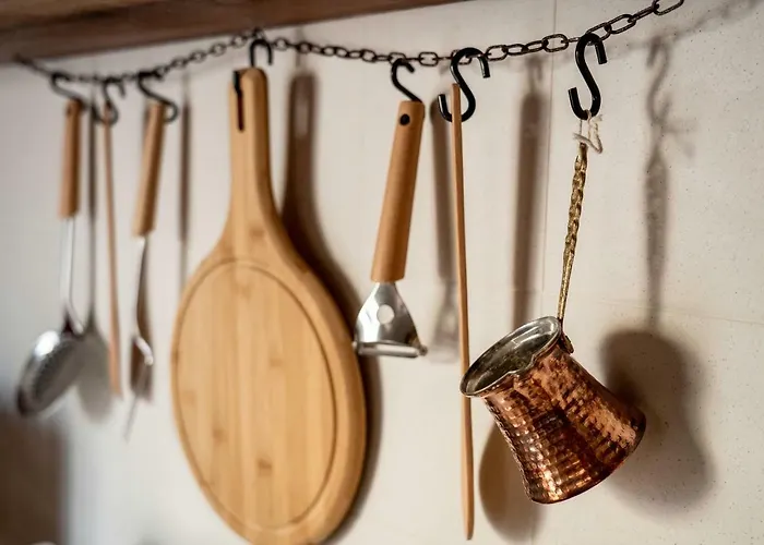 Rose Traditional House