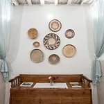 Rose Traditional House *